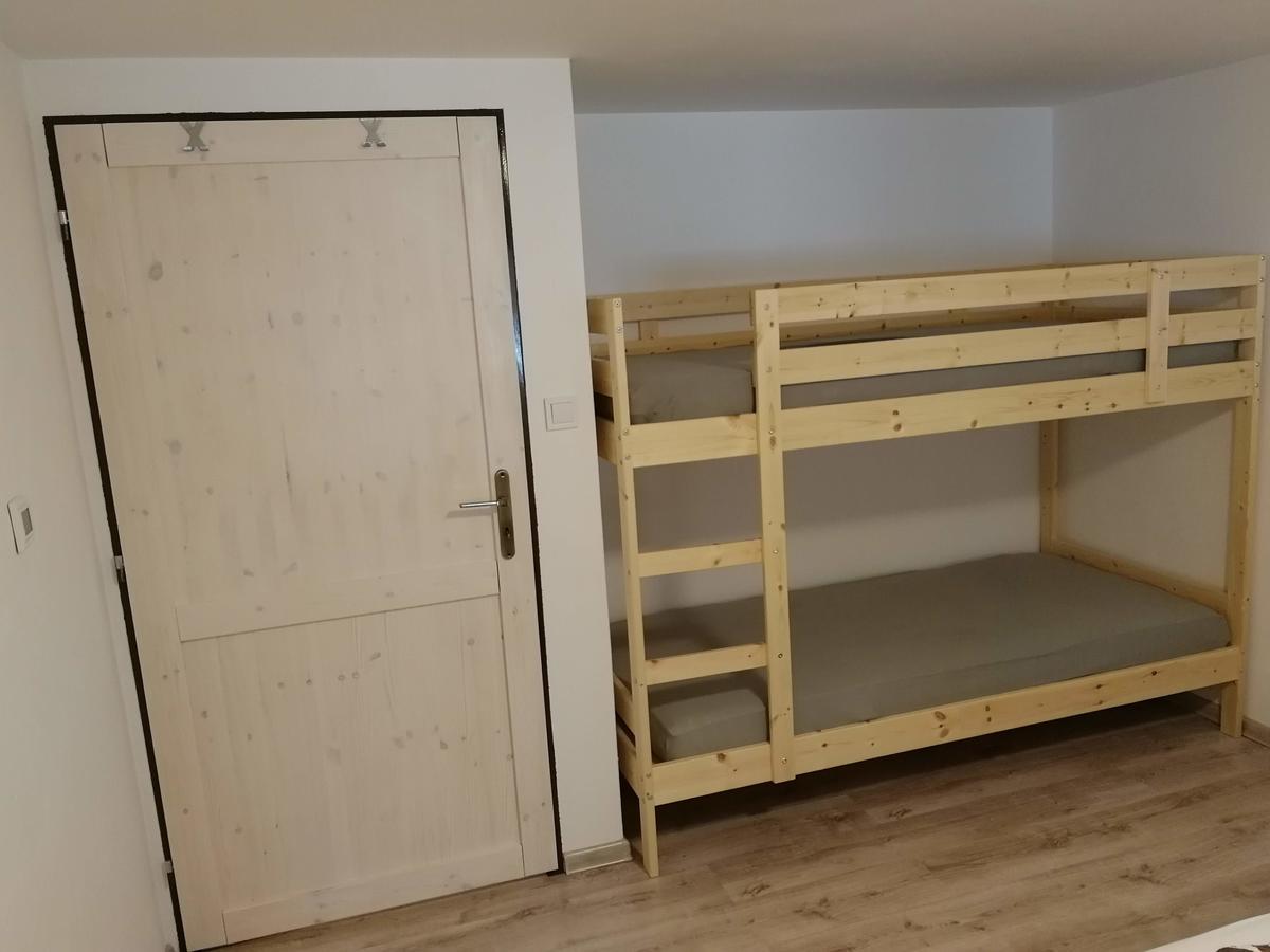 Apartman Zebra ルジョムベロク エクステリア 写真